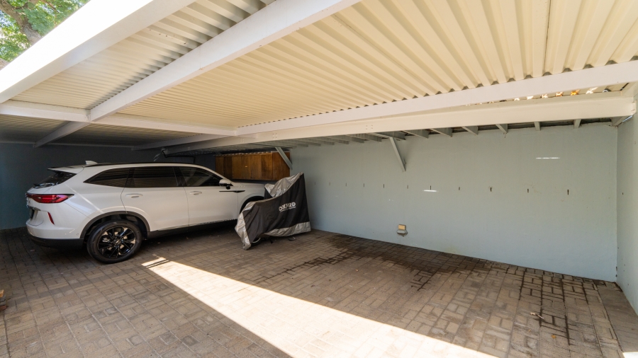 2 Bedroom Property for Sale in Green Point Western Cape